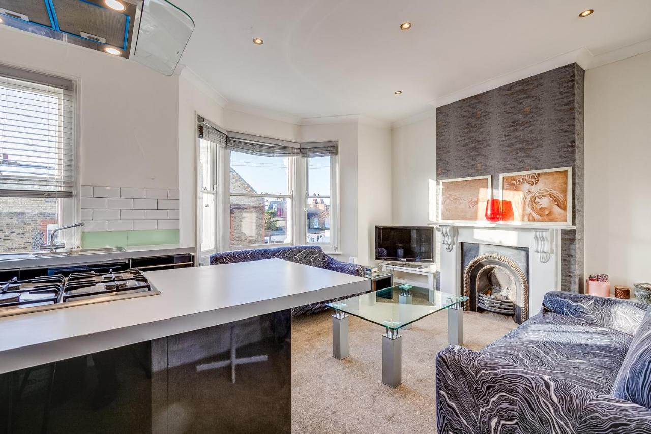 Lovely Place, Perfect For Family And Business Travellers Ideally Located Between The Commons Appartamento Londra